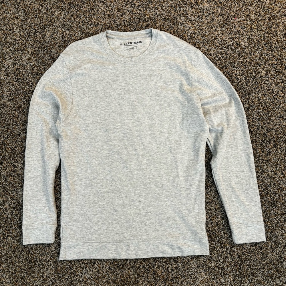 Mizzen+Main Light Gray Long Sleeve Tee